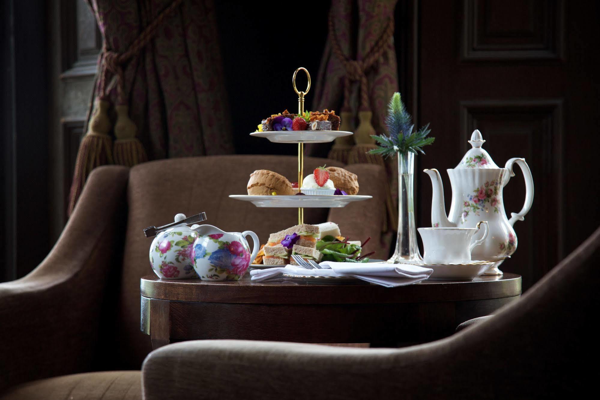 Stonefield Castle Hotel ‘A Bespoke Hotel’ Buitenkant foto
