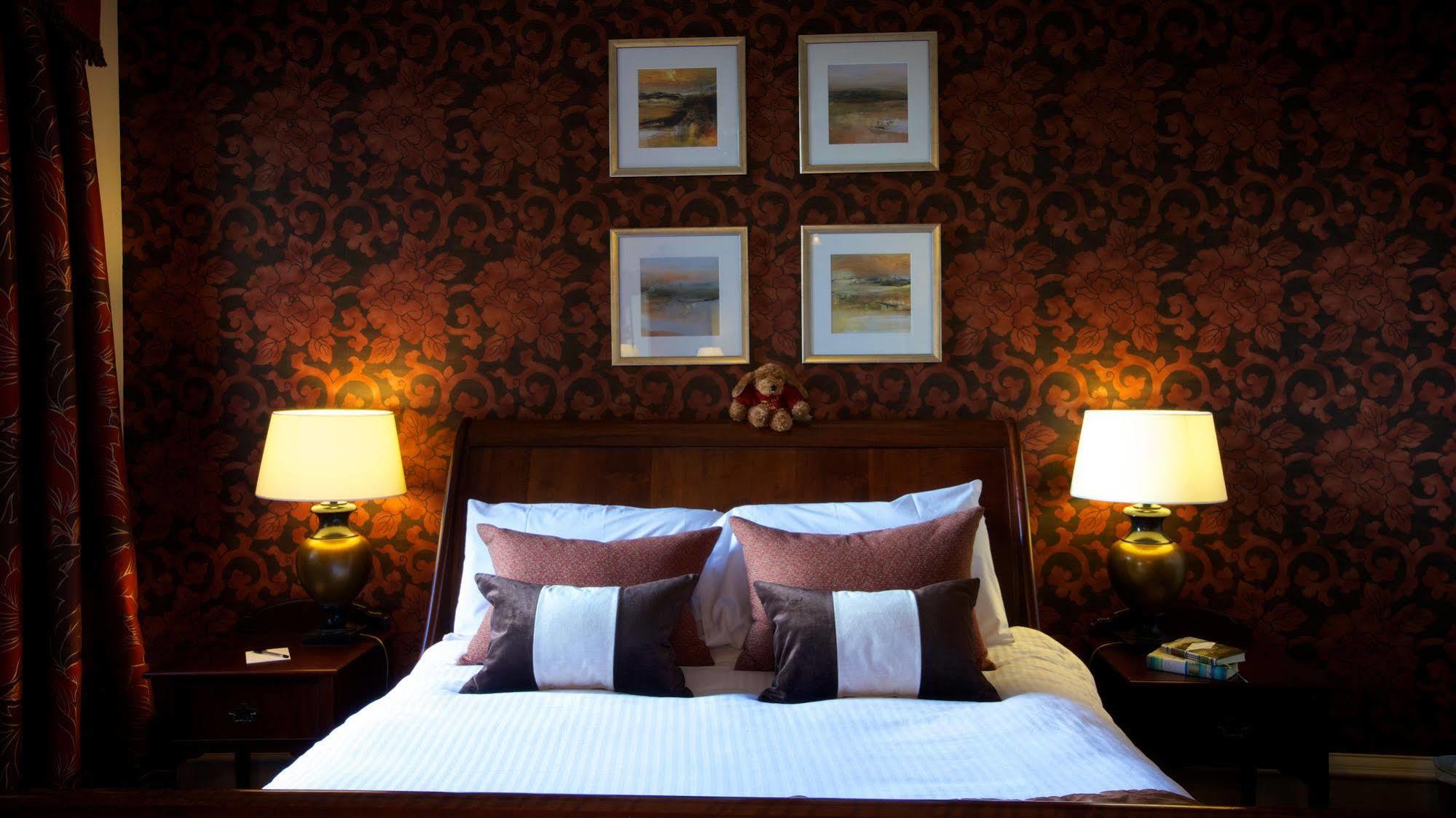 Stonefield Castle Hotel ‘A Bespoke Hotel’ Buitenkant foto